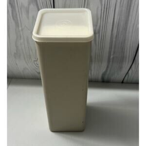 Vintage Tupperware Cheese Cracker Keeper 1696-6 USA